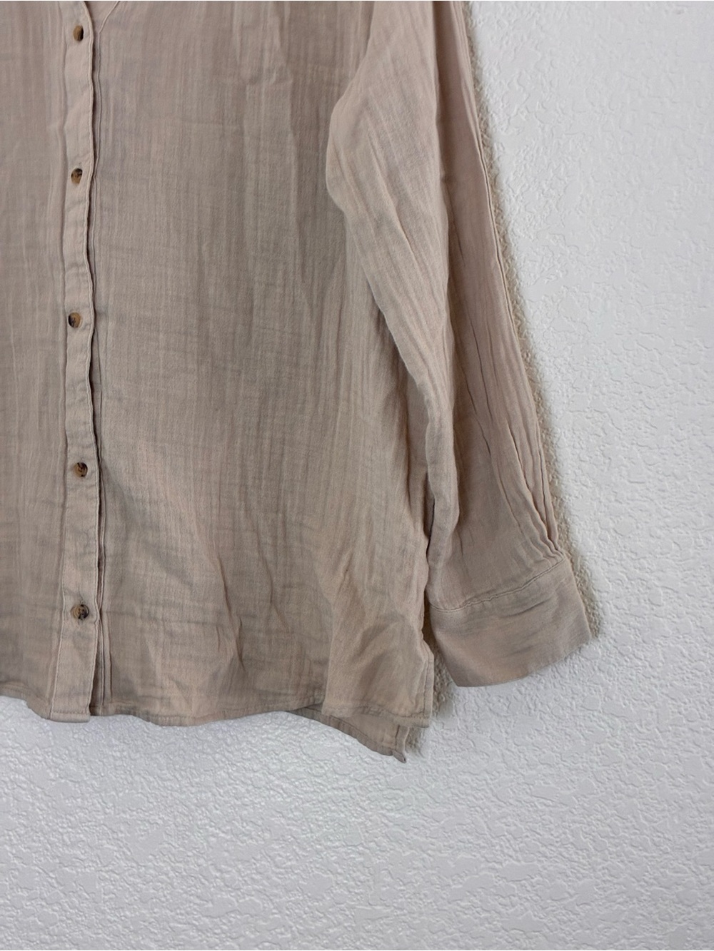 Old Navy | Long sleeve 100% cotton v-neck minimalist button up shirt size large - Picture 6 of 13